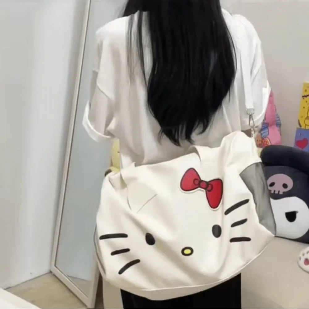 NWT SANRIO HELLO KITTY TRAVEL DUFFEL BAG (still in plastic) - Picture 2 of 7